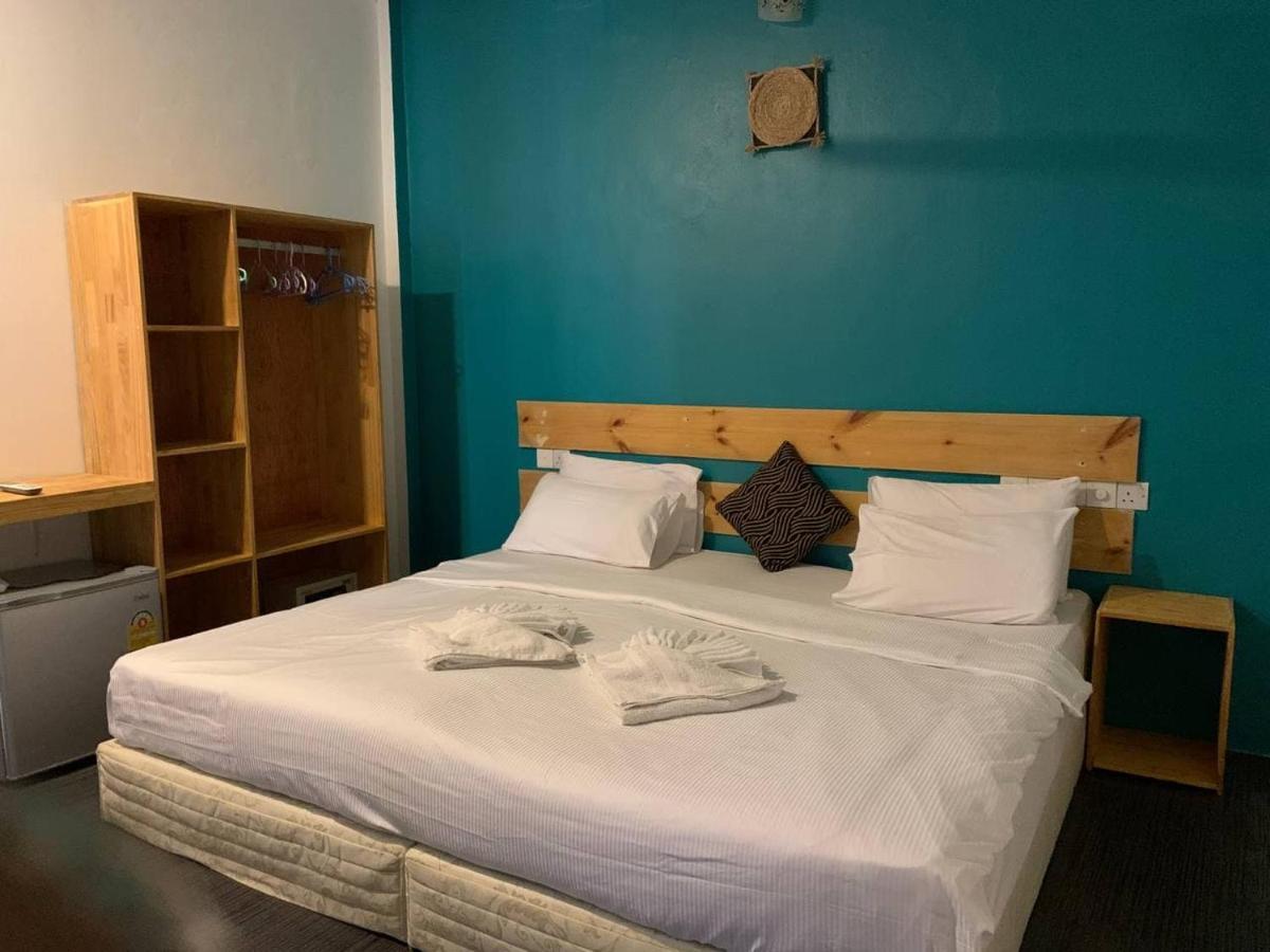 Seven Corals Hotel остров Маафуши Екстериор снимка