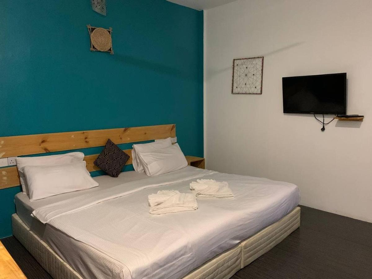 Seven Corals Hotel остров Маафуши Екстериор снимка