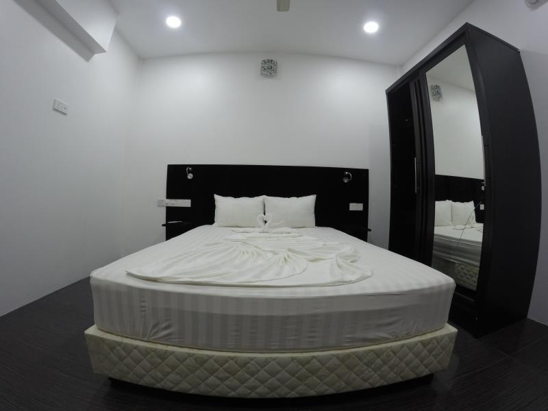 Seven Corals Hotel остров Маафуши Екстериор снимка