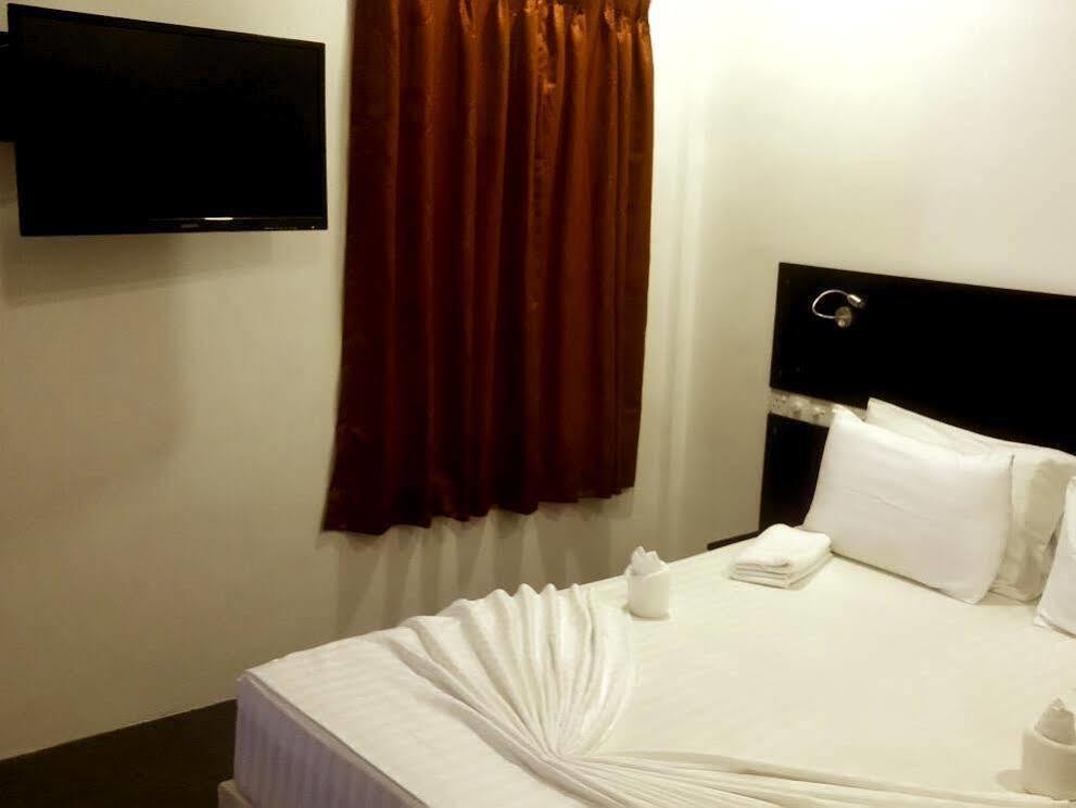 Seven Corals Hotel остров Маафуши Екстериор снимка